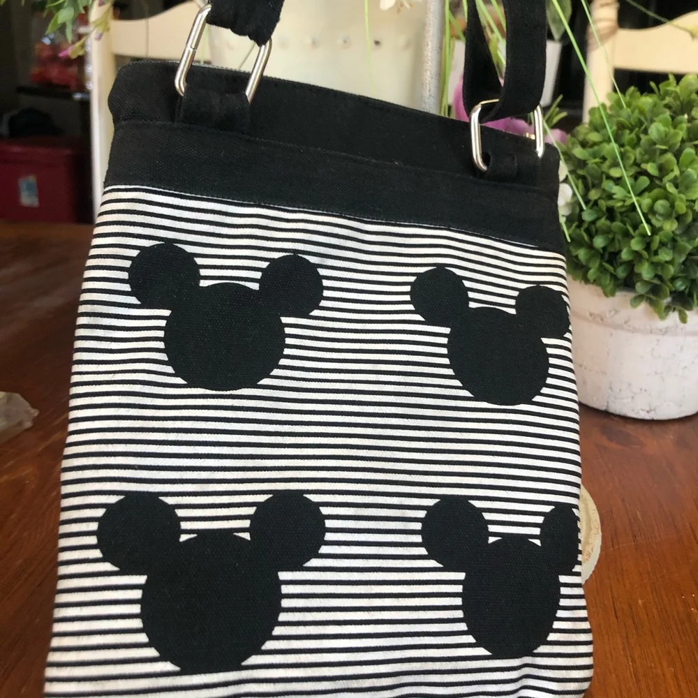 Disney Mickey Mouse crossbody bag